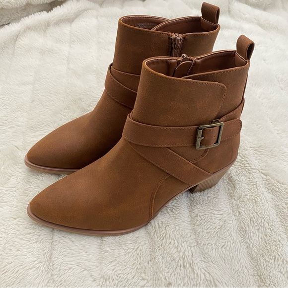 Maurices SuperCush Brown Tan Ankle Boot Booties with Buckle Accent Boho Size 7.5 - Picture 5 of 15